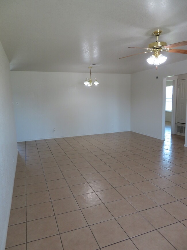 Building Photo - 5707 Allstar Ct