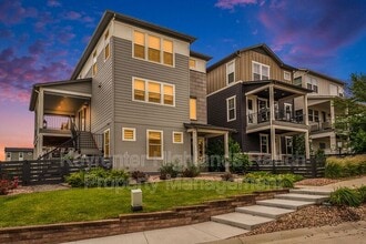 Building Photo - 9051 Southurst Ct