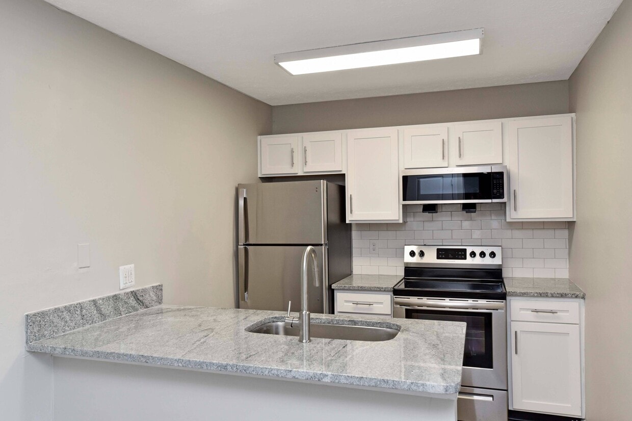 Amalie Apartment Homes 5646 Amalie Dr Nashville, TN