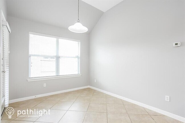 Foto del edificio - 13508 Misty Shadow Ln