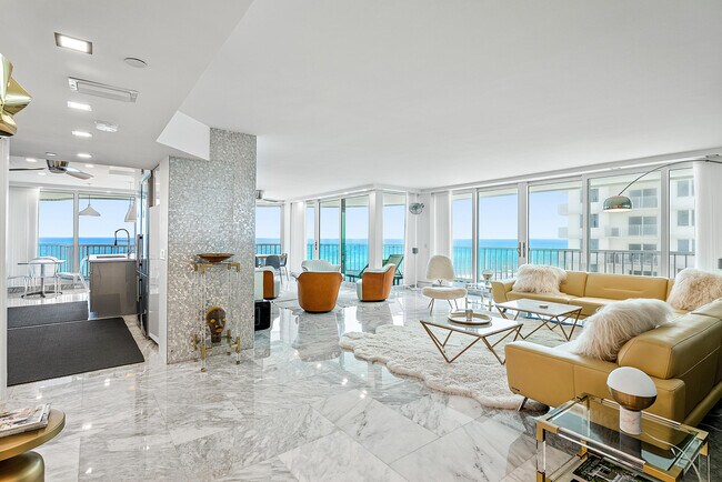 Foto del edificio - 3211 S Ocean Blvd