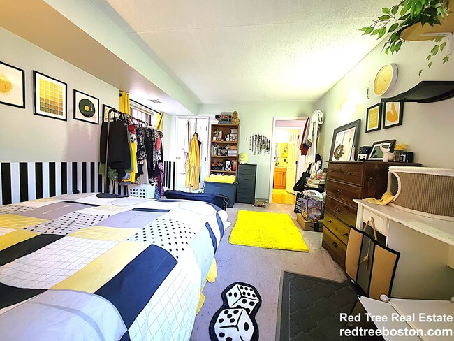 Foto del edificio - 1243 Beacon St