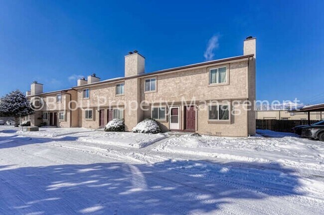 Foto del edificio - Completely Renovated Townhome