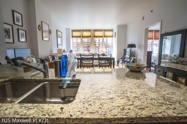 Foto del edificio - 1125 Maxwell Ln