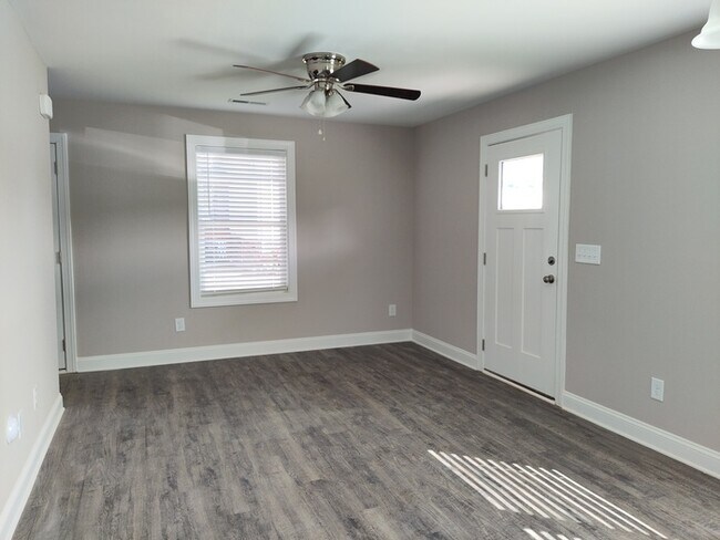 Foto del edificio - 2015 Brantley Creek Dr