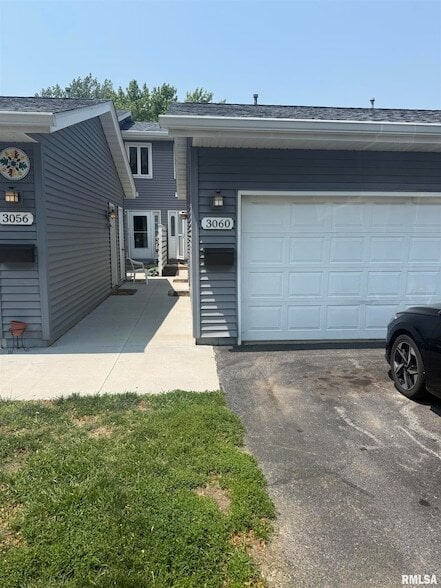 Primary Photo - 3060 Parkwild Dr