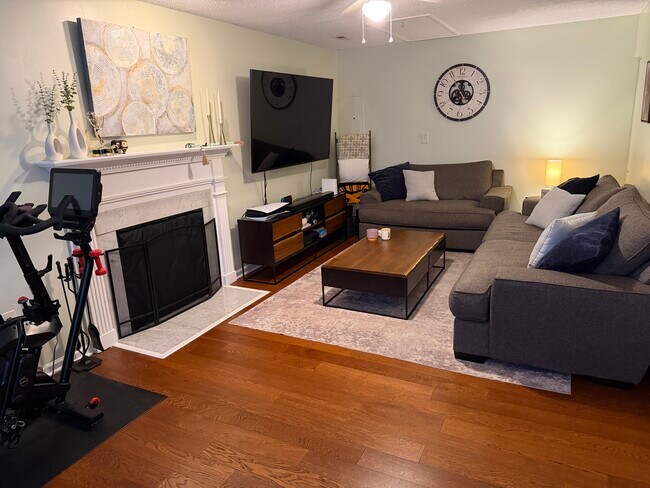 Foto del edificio - 8731 Stoneface Rd