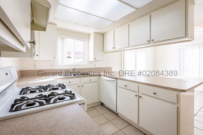 Foto del edificio - 1714 Huntington St