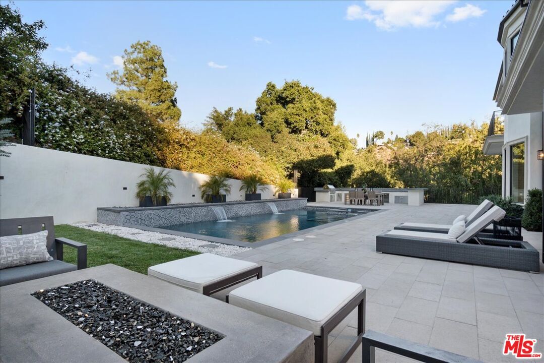 Foto principal - 4351 Vanalden Ave