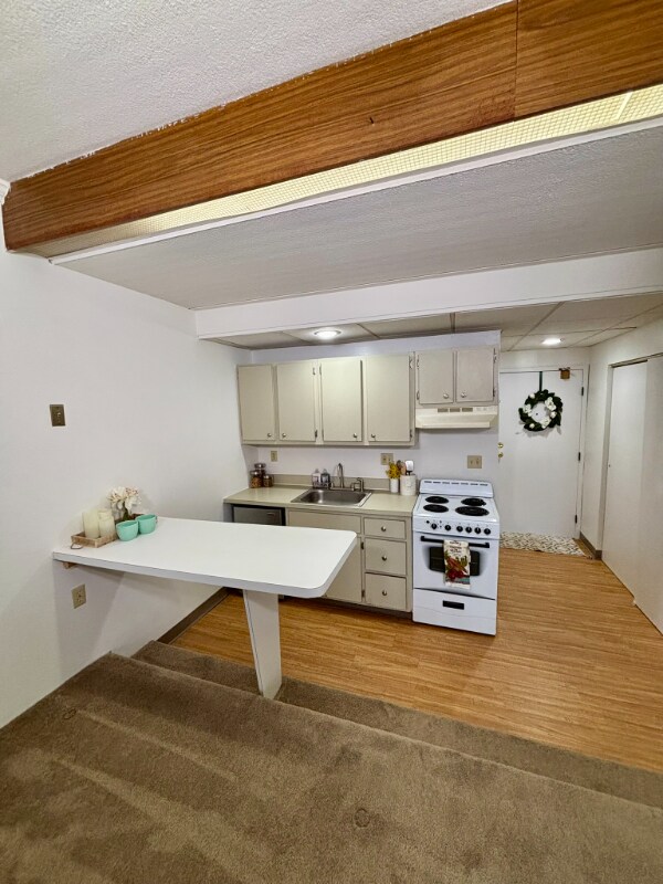 Foto del edificio - 2668 Elmwood Ave