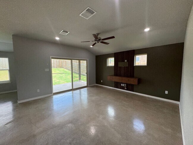 Foto del edificio - 1459 Dryden Ave