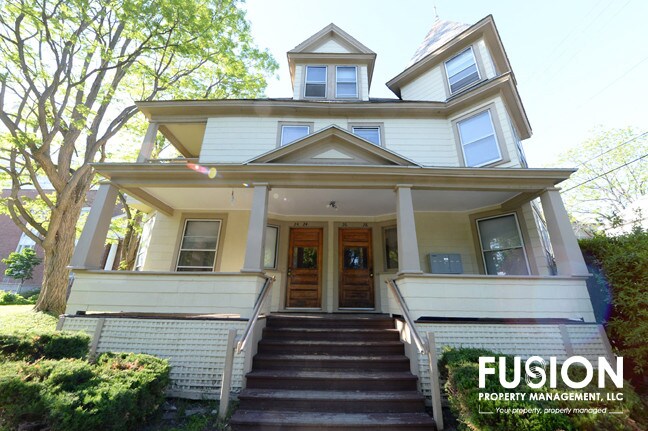 Primary Photo - 28 Buell St