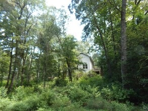 Building Photo - 119 Lakewood Dr