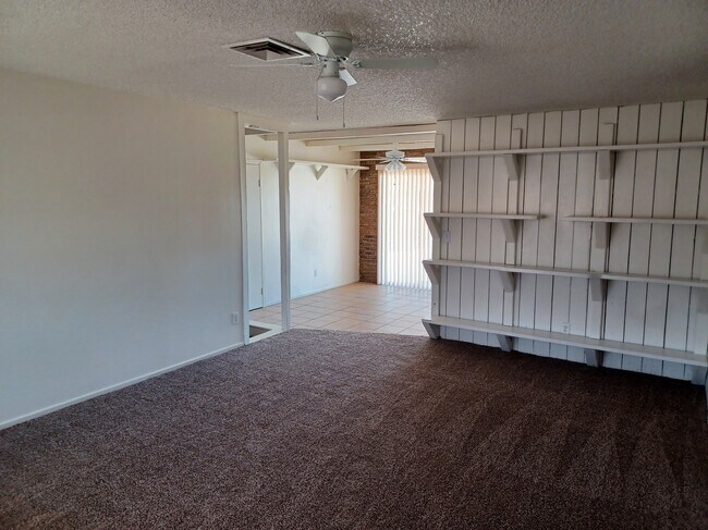 Building Photo - 3685 Longfellow St
