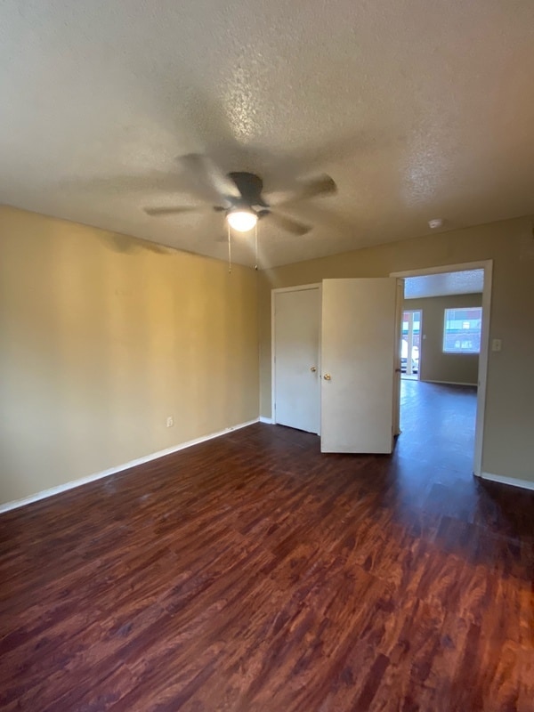 Building Photo - 514 S Bois D Arc Ave