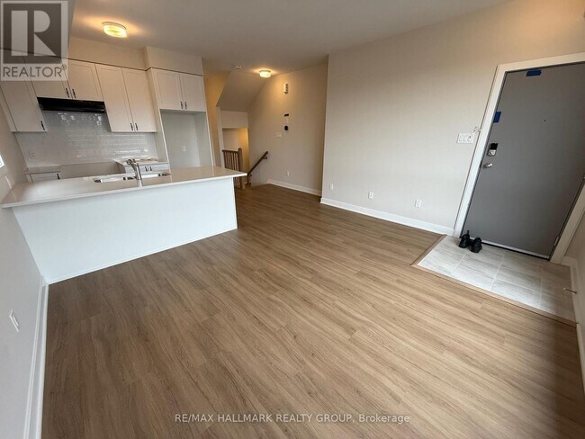 Photo du bâtiment - 300 Mishi Private