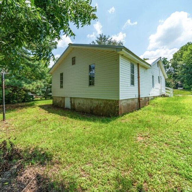 Building Photo - 4002 23rd Street Tuscaloosa, AL 35404