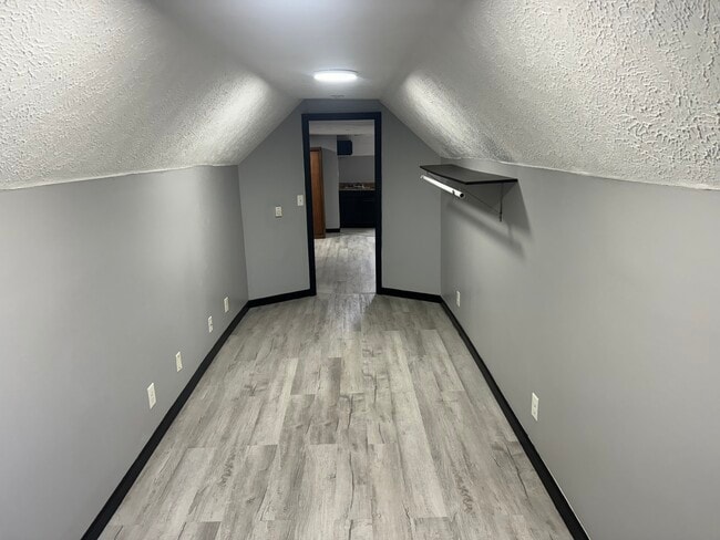 Foto del edificio - 324 Walnut Ave