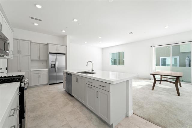 Building Photo - 2027 Bluestone Cir