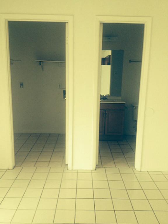Foto del edificio - 10035 Spring Place Dr