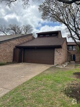 Building Photo - 3425 Courtyard Cir