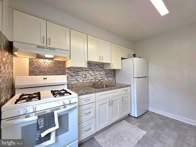 Foto del edificio - 6620 Boulevard View