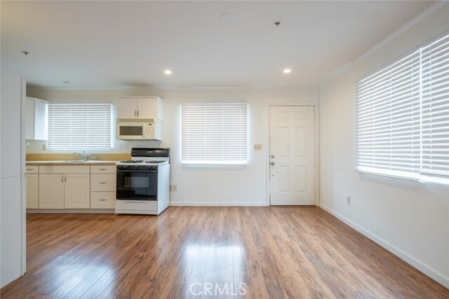 Building Photo - 1329 Linden Ave
