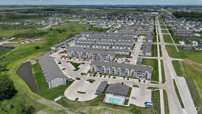  - Prairie Village Commons Apartments and Townhomes
