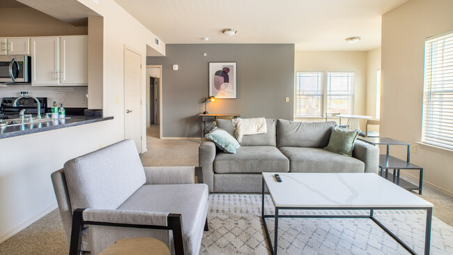 Building Photo - 14320 Mezzaluna Blvd