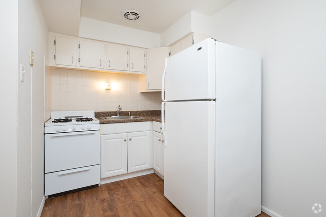 2HAB, 1BA - 720 ft² - Mackenzie Place