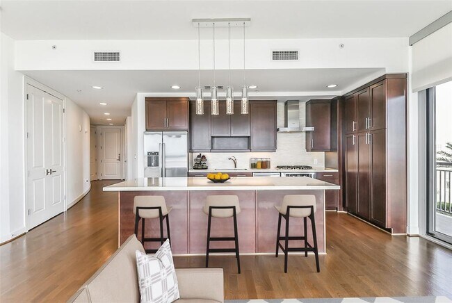 Foto del edificio - 2207 Bancroft Ln