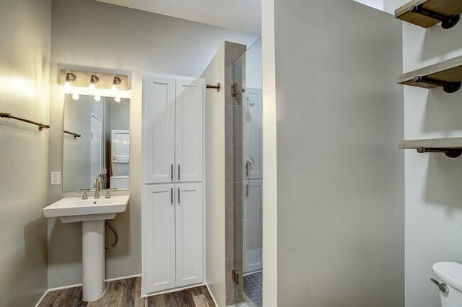 Foto del edificio - 1329 Nicholson St