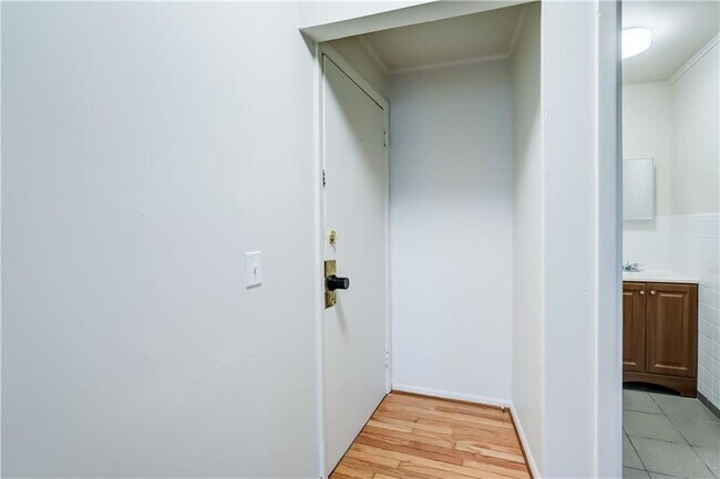 Foto del edificio - 266 Winton Rd