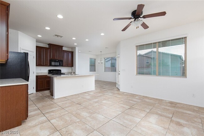 Foto del edificio - 888 Royal Amethyst Way