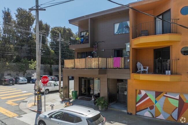 Exterior alternativo - 2401 24th St