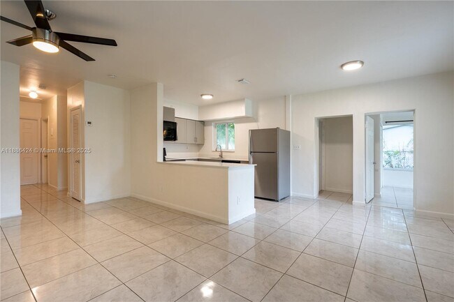 Foto del edificio - 1317 NE 116th St
