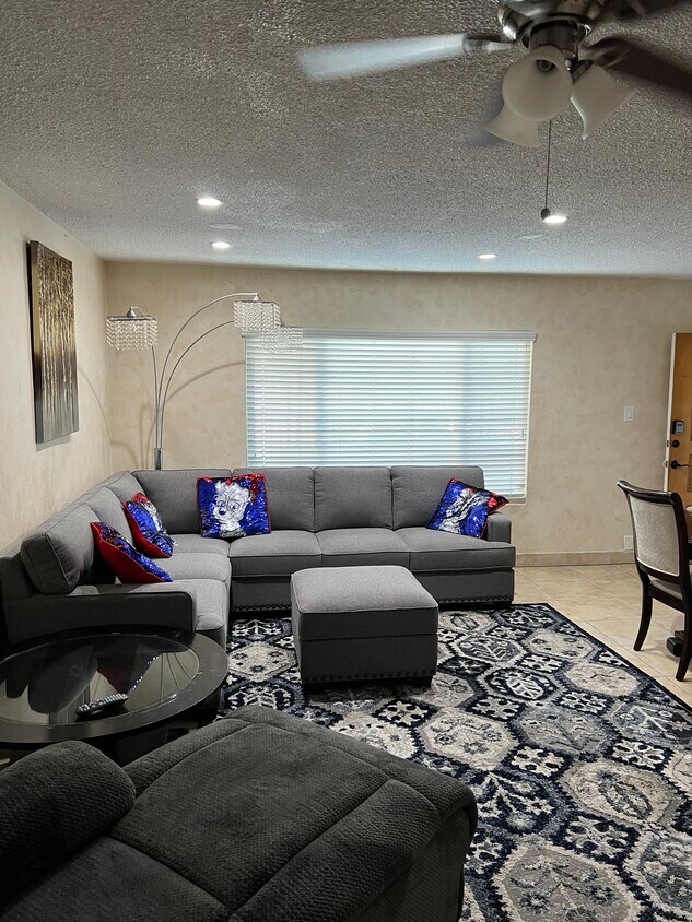 Primary Photo - 4364 Berryman Ave