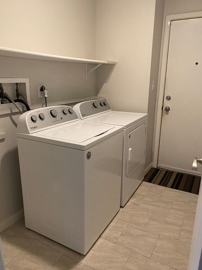 Foto del edificio - Beautiful 4BR/2BA/1925 Sqft. NE Heights ho...