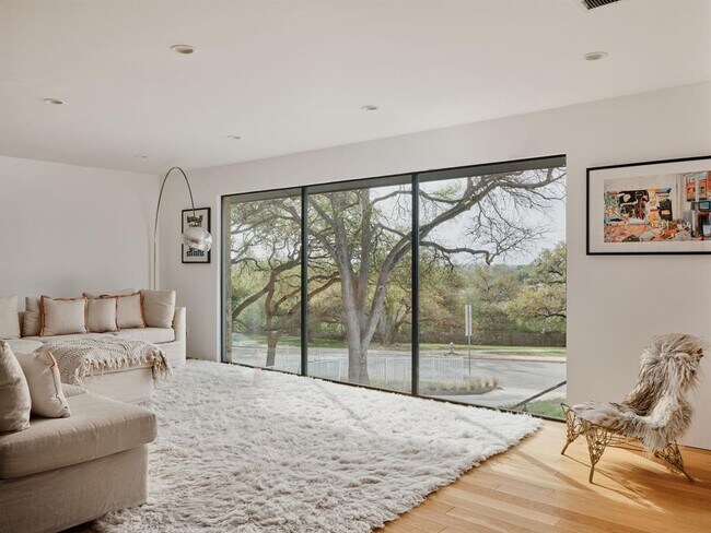 Foto del edificio - 4908 Balcones Dr