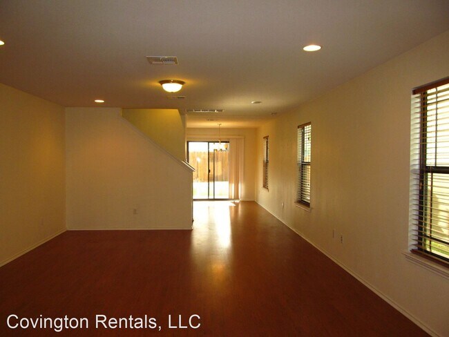 Foto del edificio - 4 br, 2.5 bath House - 1229 Lonesome Oak Dr