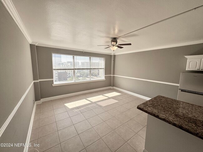 Foto del edificio - 311 E Ashley St