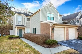 Building Photo - 516 Newburne Pointe