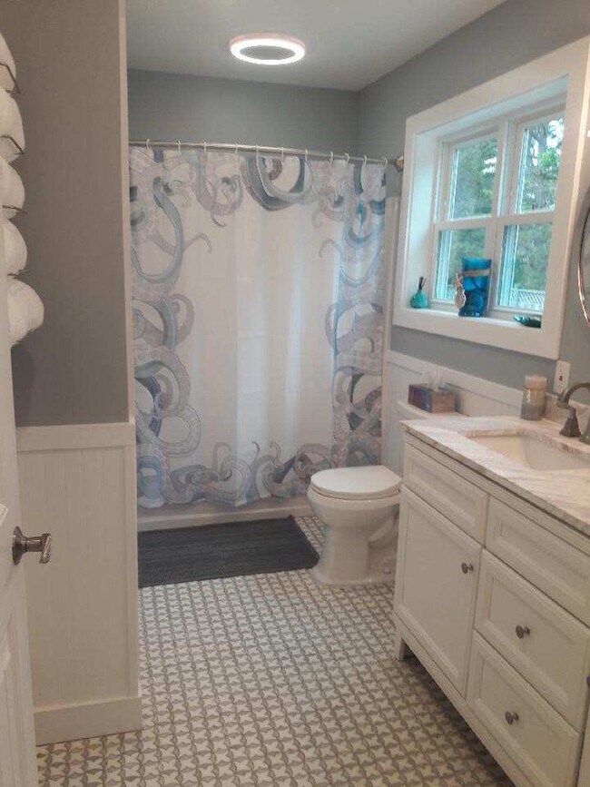 Master Bath - 15 Boardwalk Dr