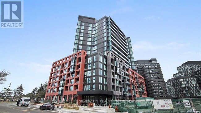 Building Photo - 8 Tippett Rd