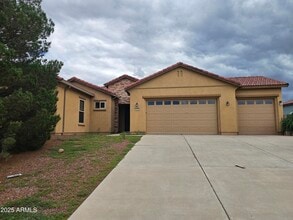 Building Photo - 2042 Prairie Grass Dr
