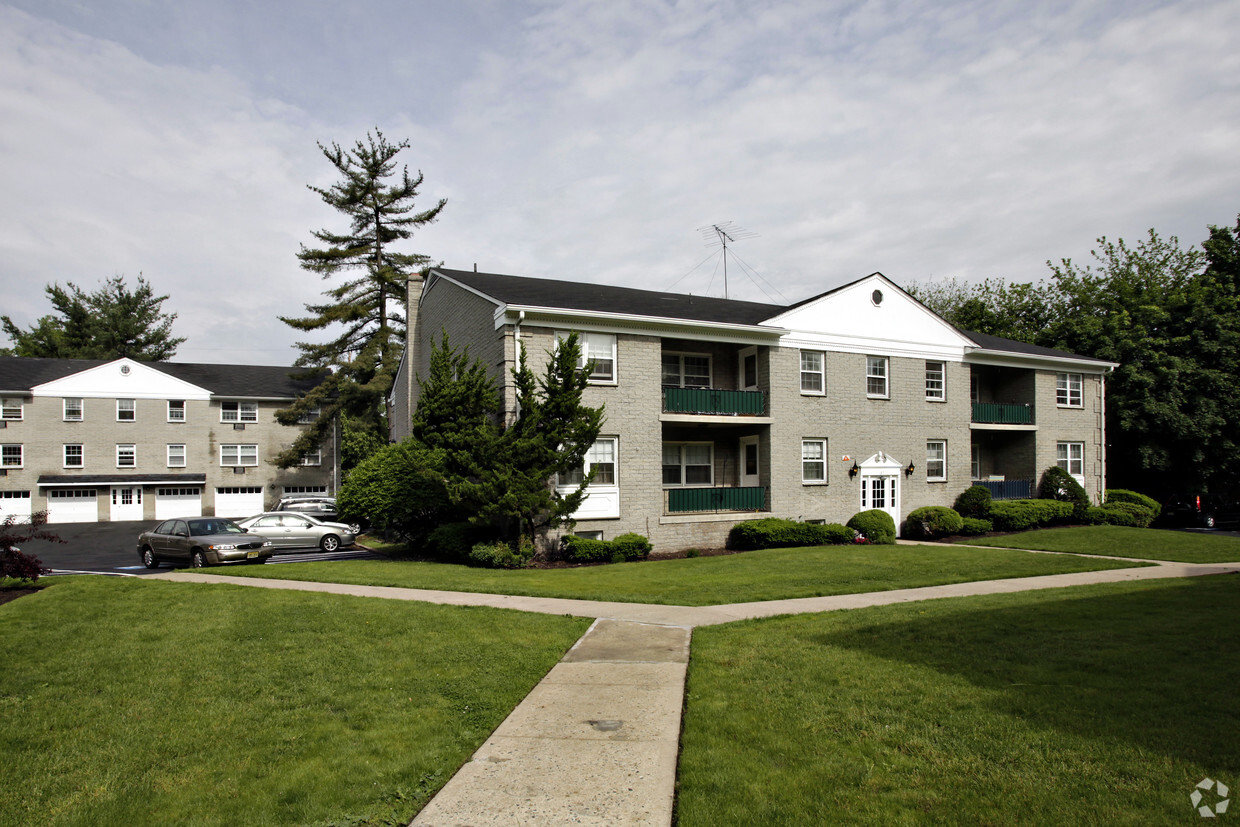 Foto principal - The Cloister Apartments