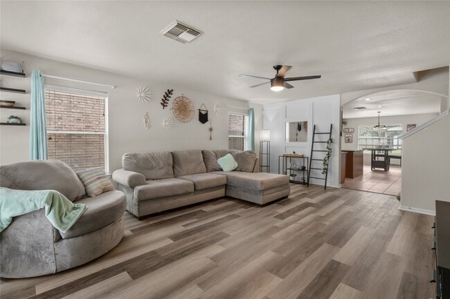 Building Photo - 4026 Bentwood Dr