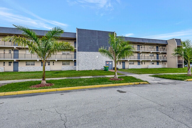 Foto del edificio - 7820 S Colony Cir