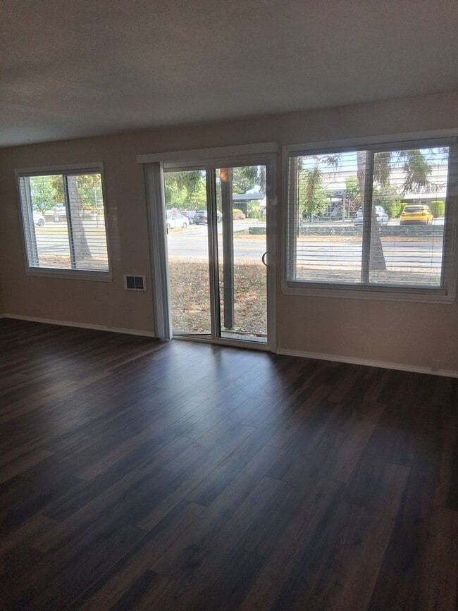 Foto del edificio - 65 SW 3rd Ave