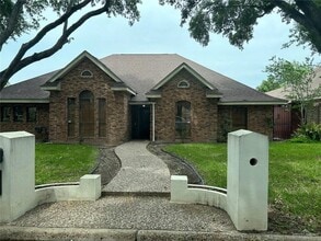 Building Photo - 701 Avocet Ave